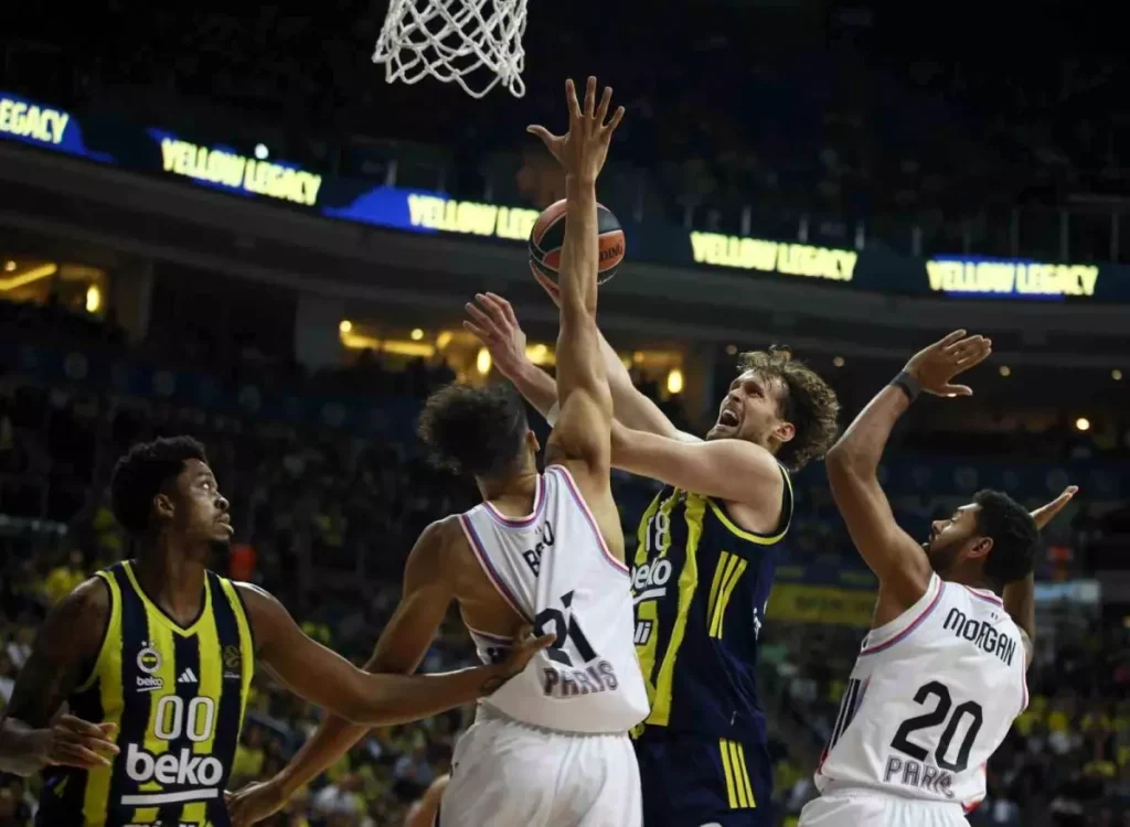 Fenerbahçe Beko, Euroleague’e Galibiyetle Başladı