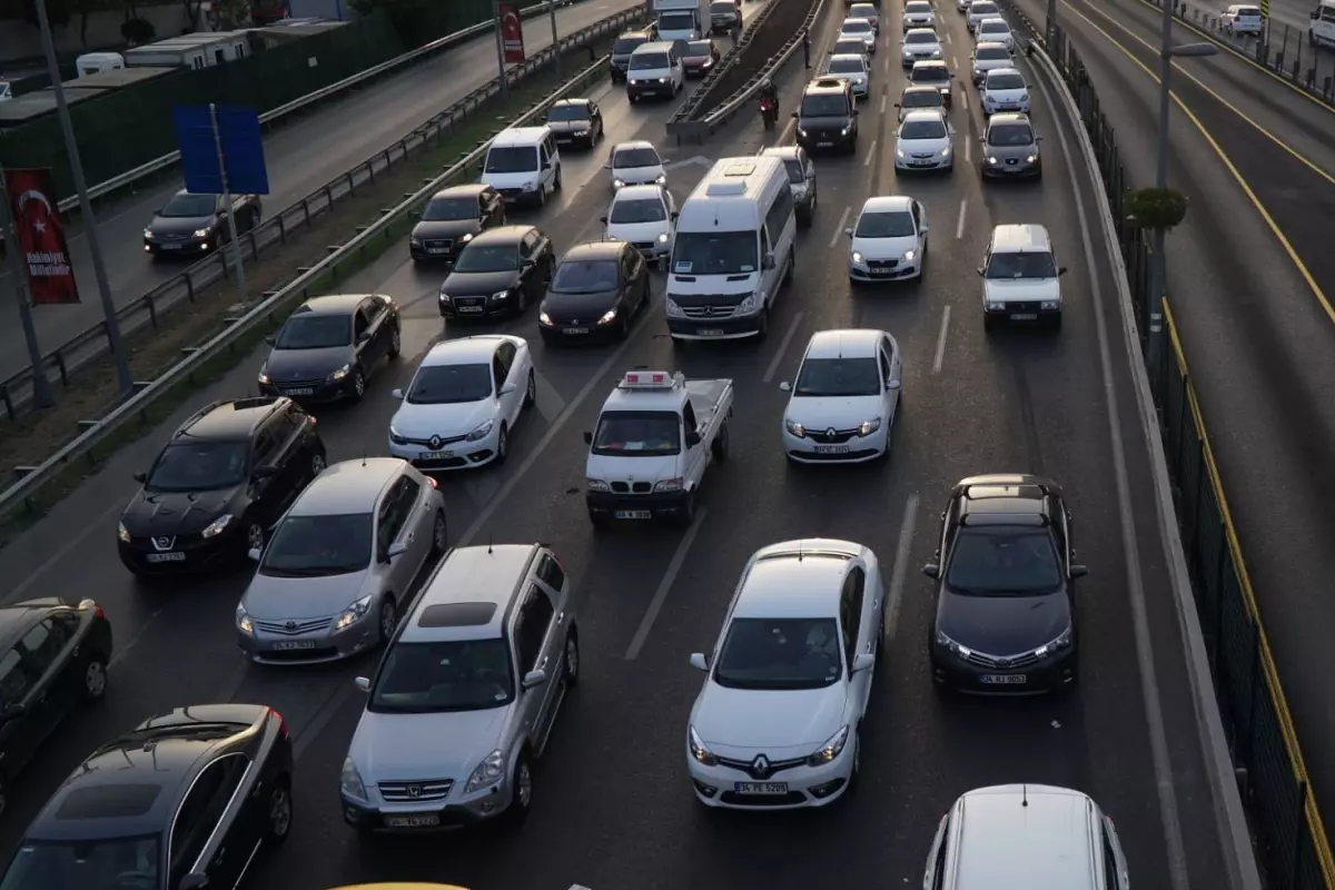 Tesla 13 Bin Aracını Geri Çağırıyor