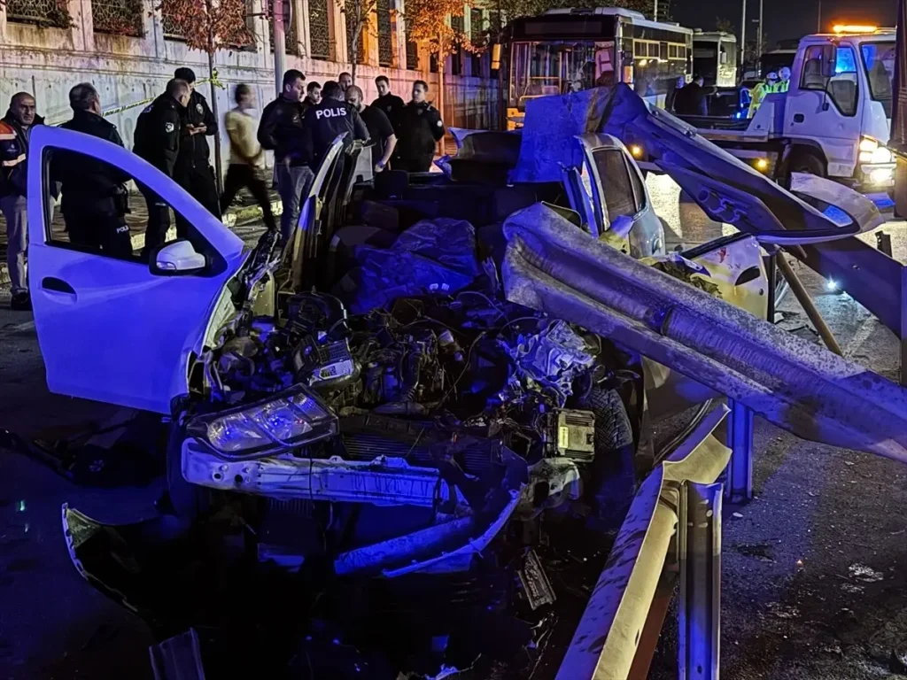 Bariyerlere Saplanan Otomobilde Trajedi