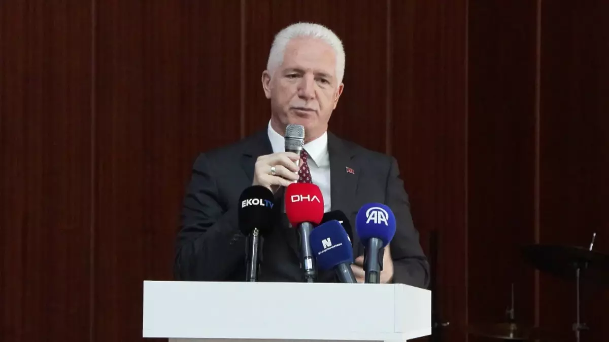 İstanbul Valisi Davut Gül’den Gençlere Öneriler