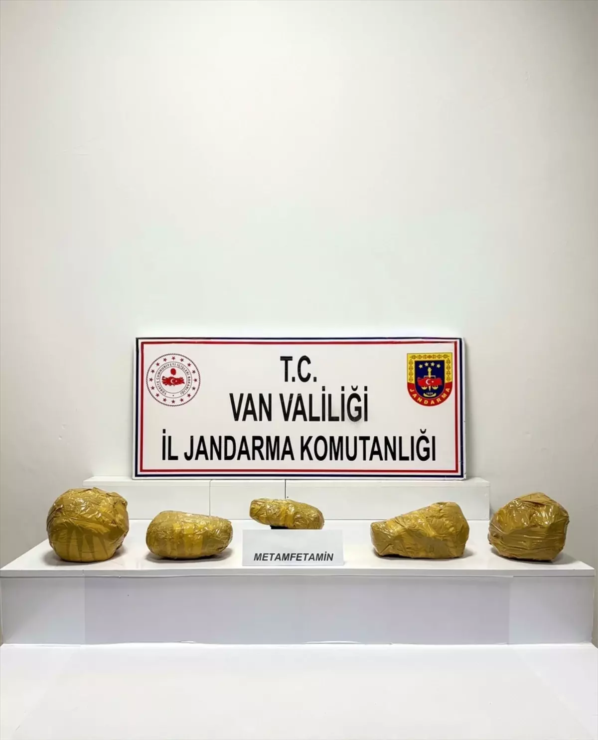Van’da 21 Kilogram Sentetik Uyuşturucu Ele Geçirildi