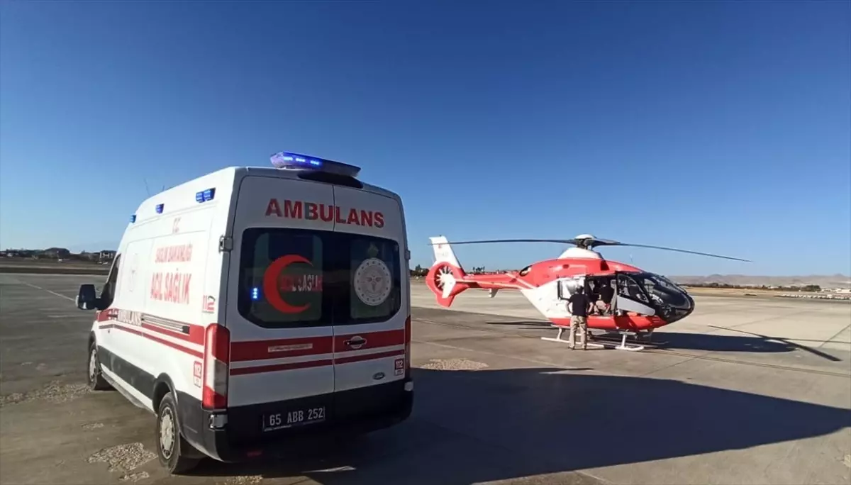 Van’da Tedavi Gören Bebek Ambulans Uçakla İstanbul’a Sevk Edildi