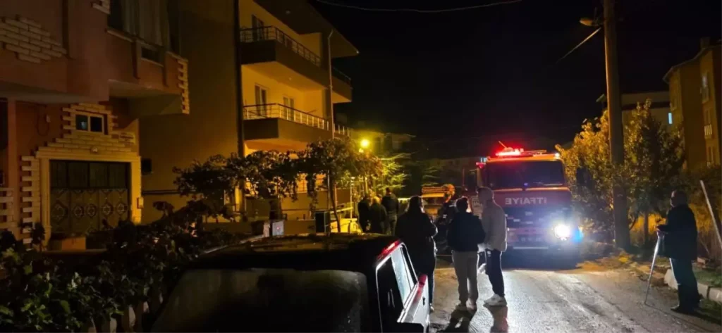 Isparta’da 3 Katlı Binada Korkutan Yangın