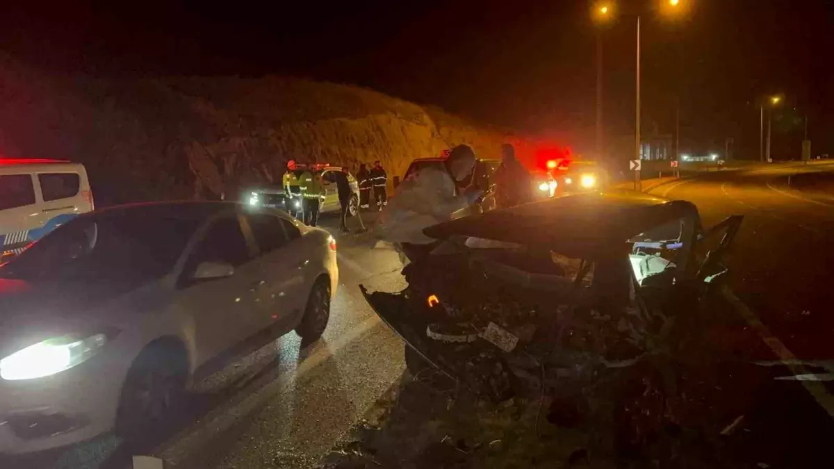 Yozgat’ta Aydınlatma Direğine Çarpan Sürücü Hayatını Kaybetti