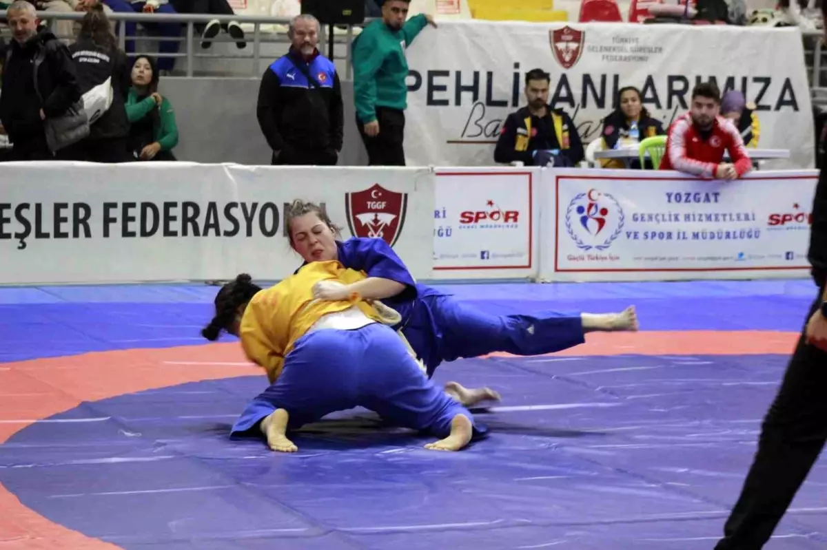 Kuşak Güreşinde Türkiye’nin En İyileri Yozgat’ta Belirlendi