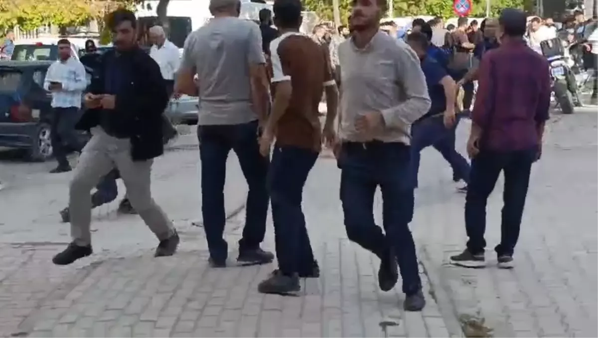 Furkan Hareketi Üyeleriyle Zabıtalar Arasında Kavga