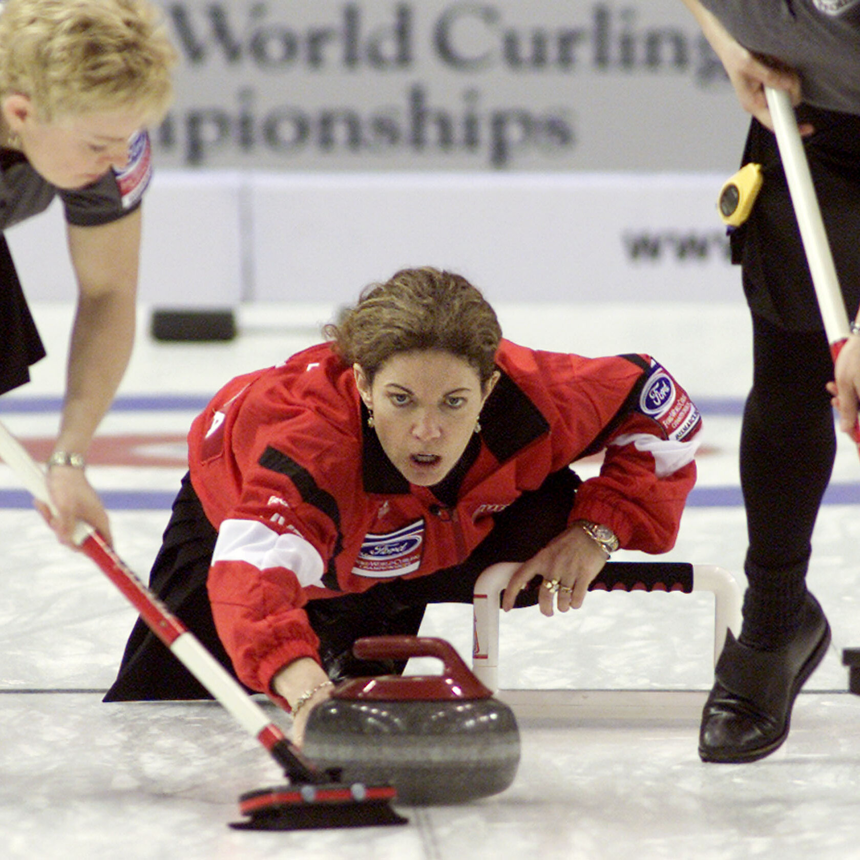 Colleen Jones, Legendary Curler and Broadcaster, Passes Away at 65