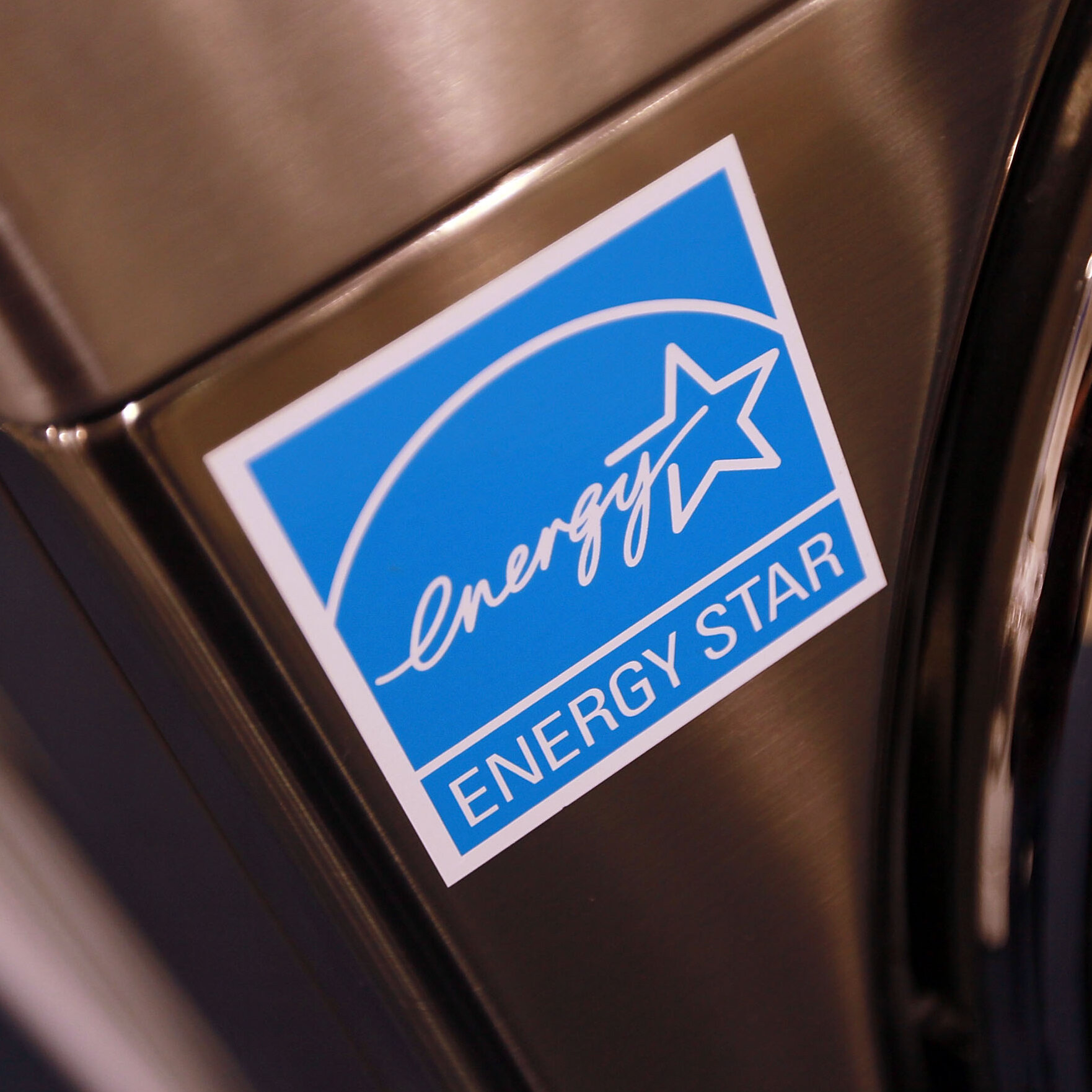E.P.A. Retreats From Plans to End the Energy Star Program