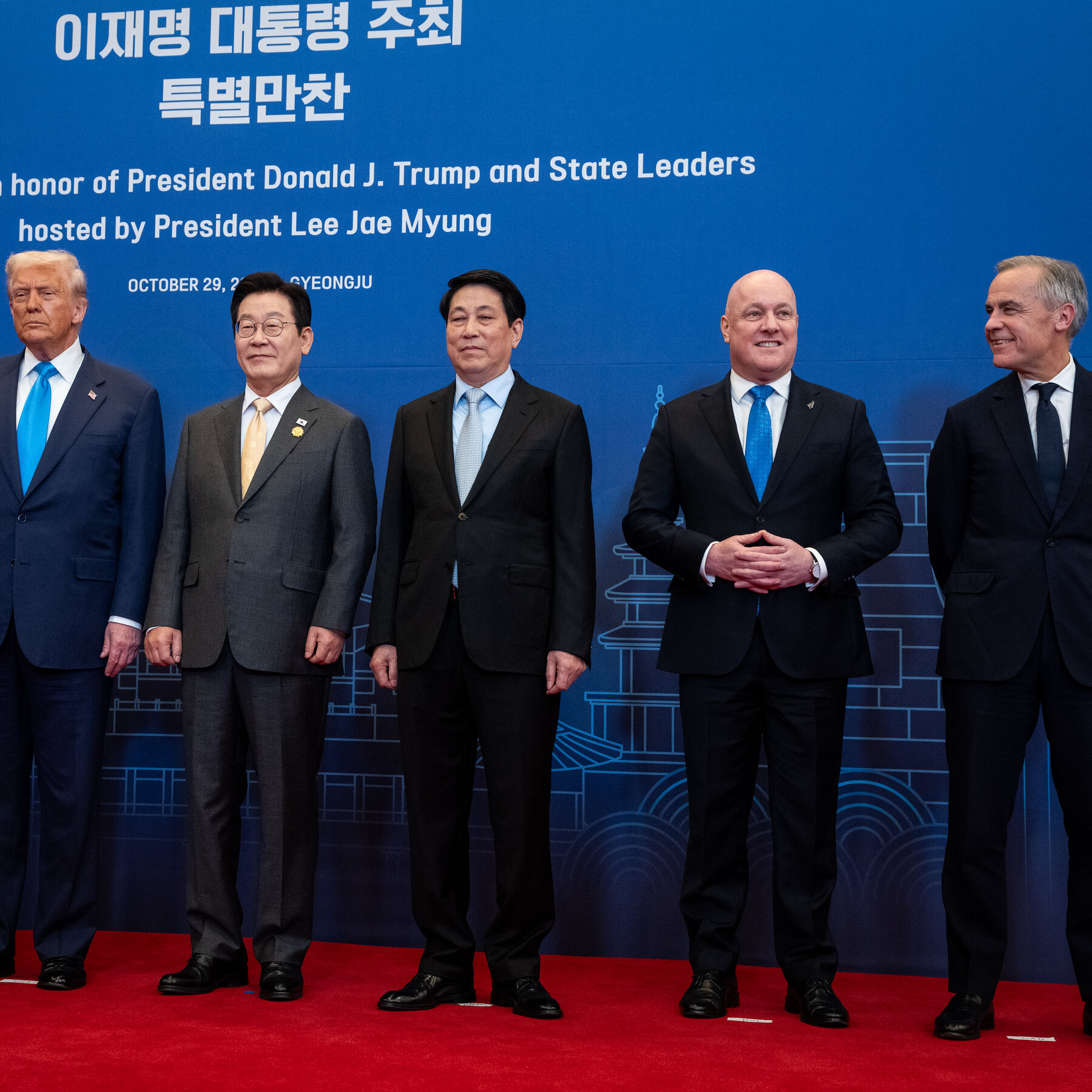 Carney Says He Apologized to Trump Over Ad Reviving Reagan’s Tariff Criticism