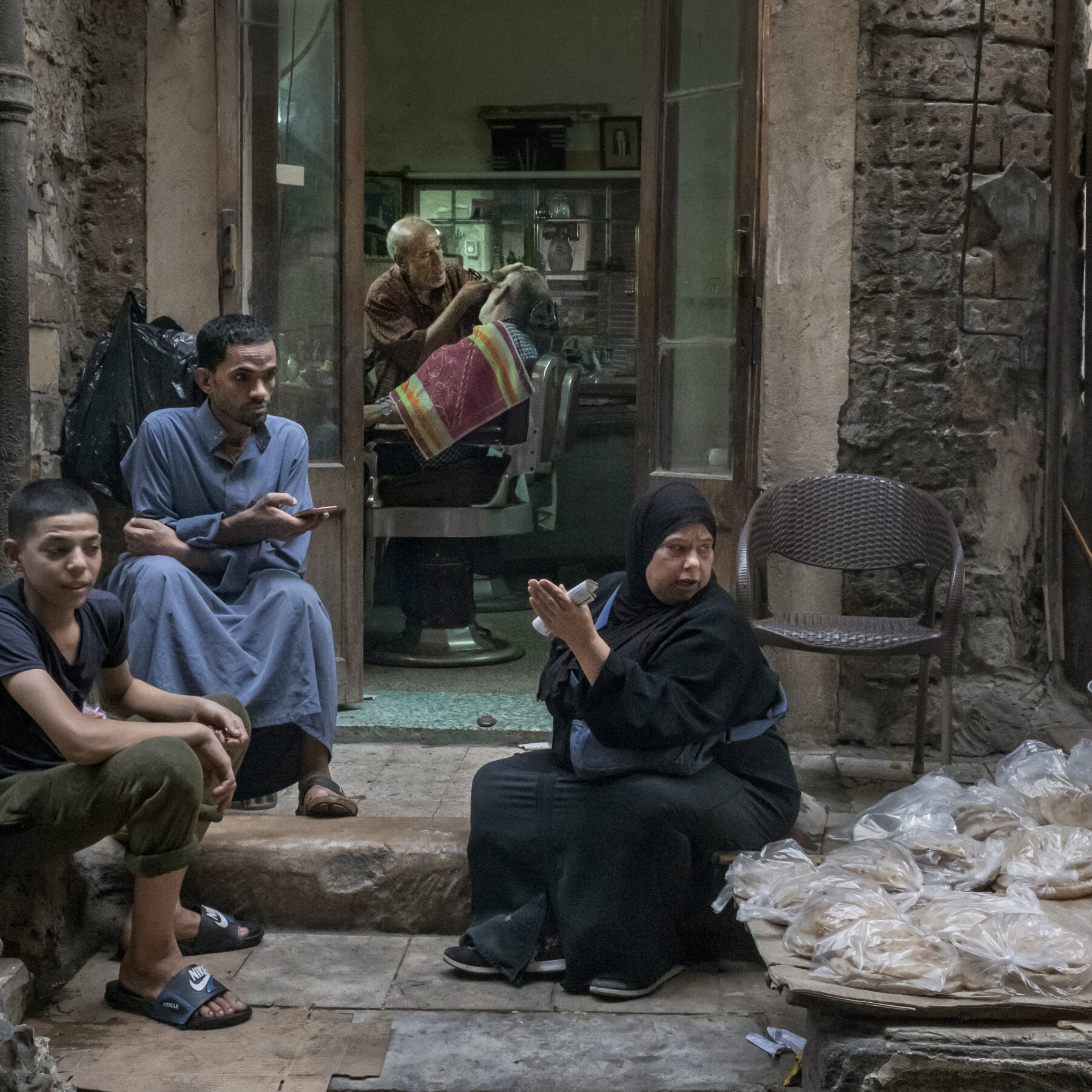The Tipping Point: Egypt’s Economic Crisis Sparks Debate on Gratuities