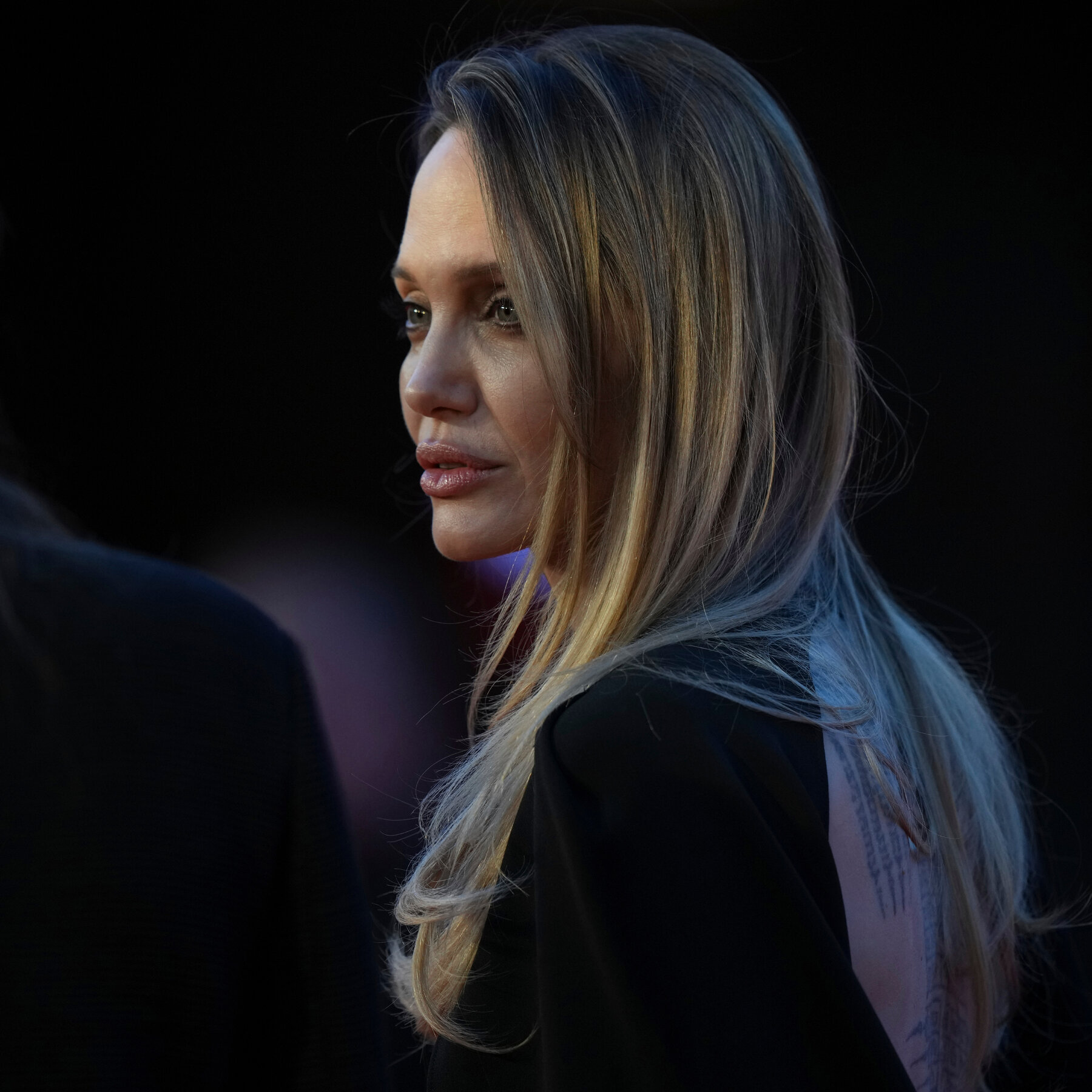 Angelina Jolie’s Driver Drafted into the Ukrainian Army Amid Front‑Line Visit