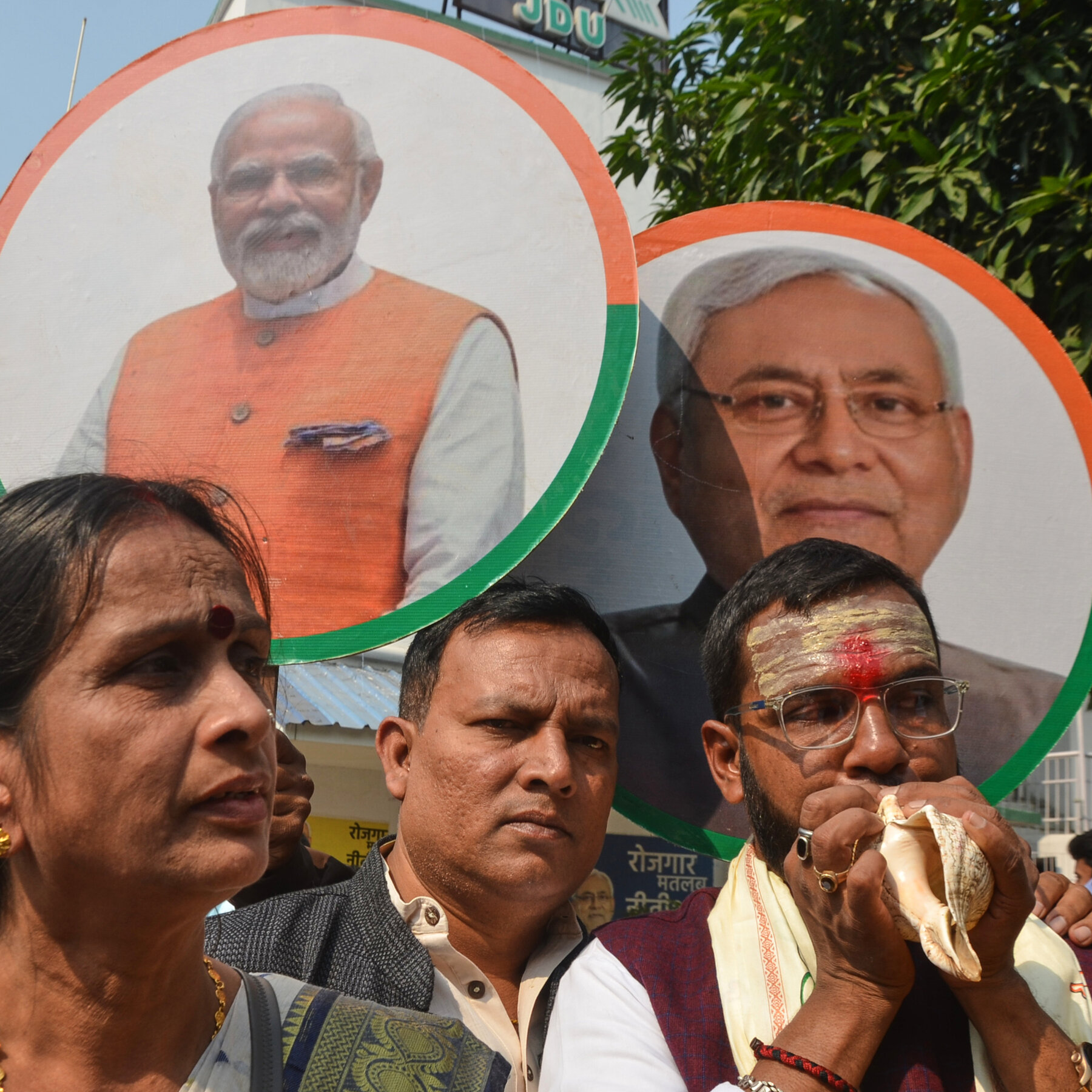 Modi’s Coalition Leads Indian State Election Amid Voter‑Roll Controversy
