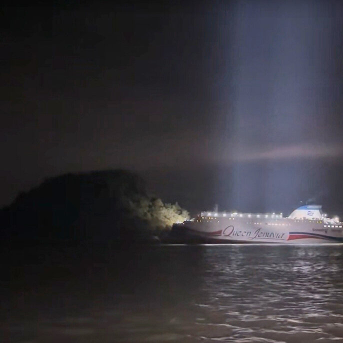 Ferry Accident in South Korea Linked to Operator’s Phone Distraction