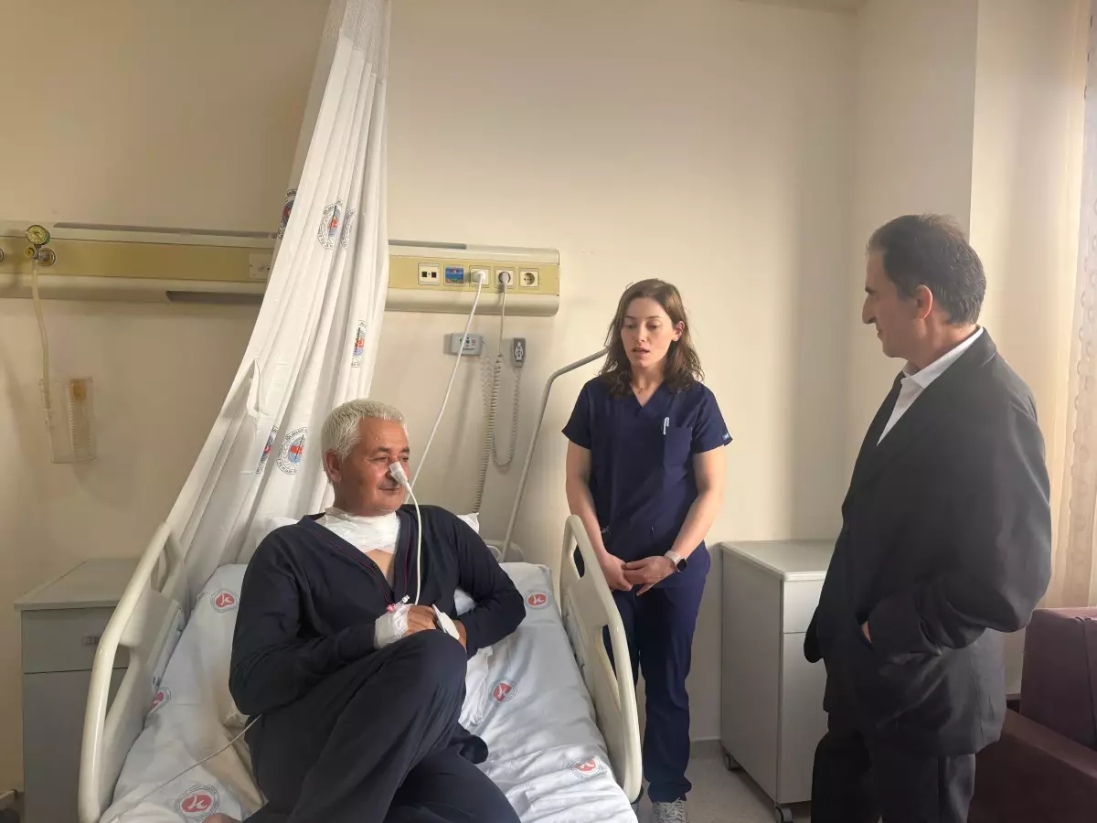 Sigara İçmeden Gırtlak Kanserini Yendi