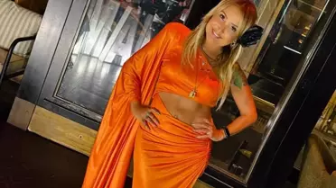 62 yaşında sahneye damga vurdu! Yonca Evcimik’ten gençlik sırrı