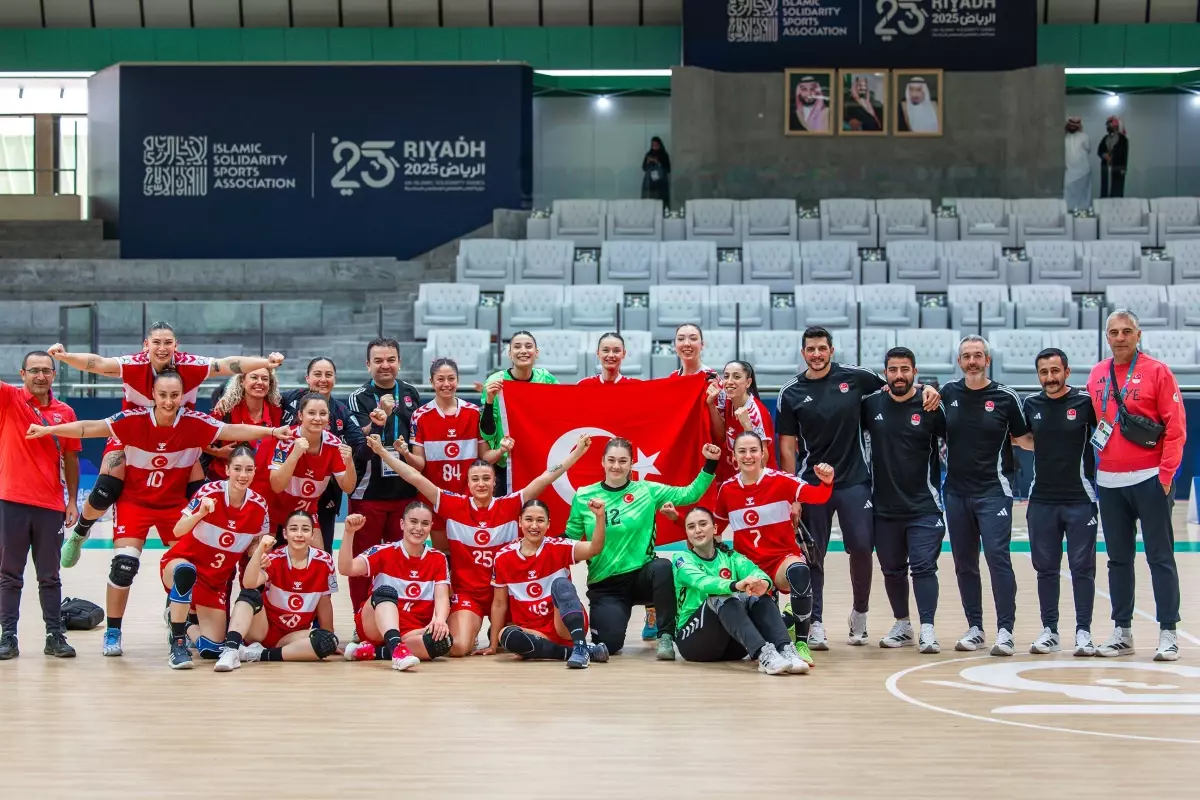 A Milli Kadın Hentbol Takımı Finale Yükseldi