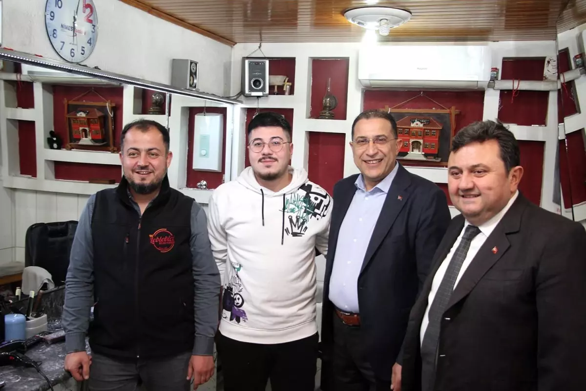 AK Parti’den Kula’da Esnaf ve Hane Ziyaretleri