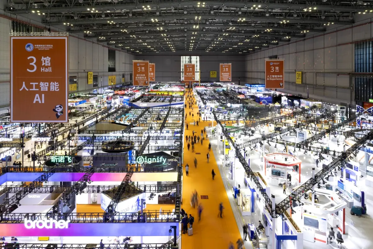 8. Çin Uluslararası İthalat Fuarı Şehre Damga Vurdu: Şanghay’da Teknoloji ve Gıda Rüzgarı