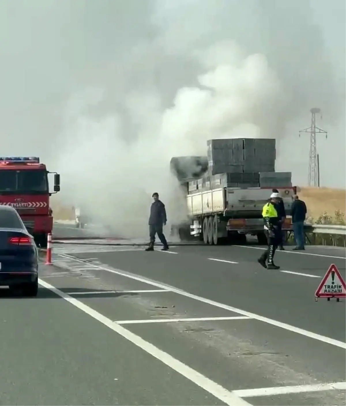 Elazığ’da Tır Yangını Kontrol Altına Alındı