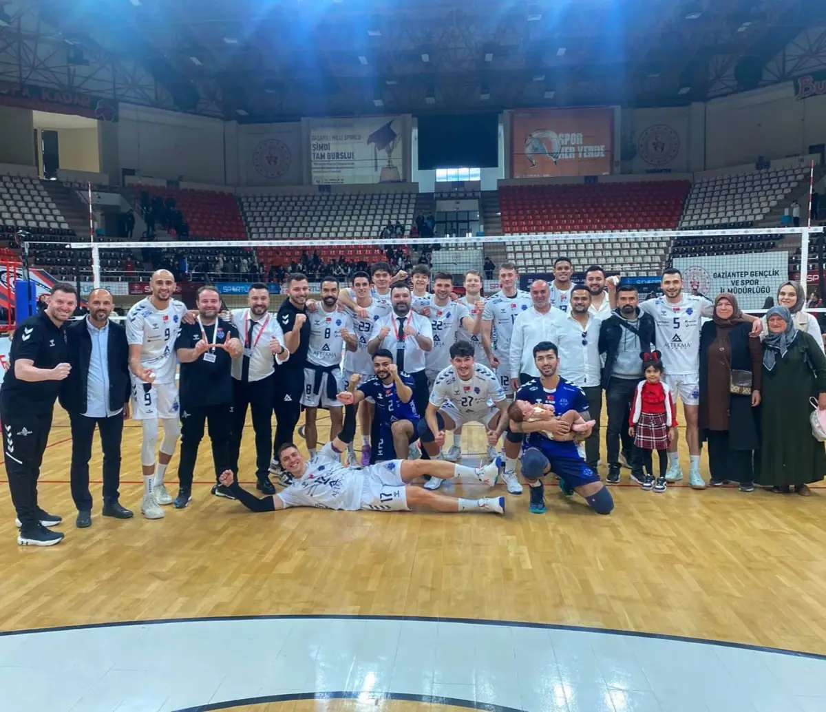 Altekma, İBB Spor’u İzmir Atatürk Salonu’nda Konuk Ediyor