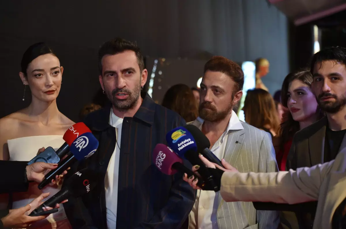 62. Antalya Altın Portakal Festivali Coşkusu: Kırmızı Halı Şöleni ve Ödül Töreni