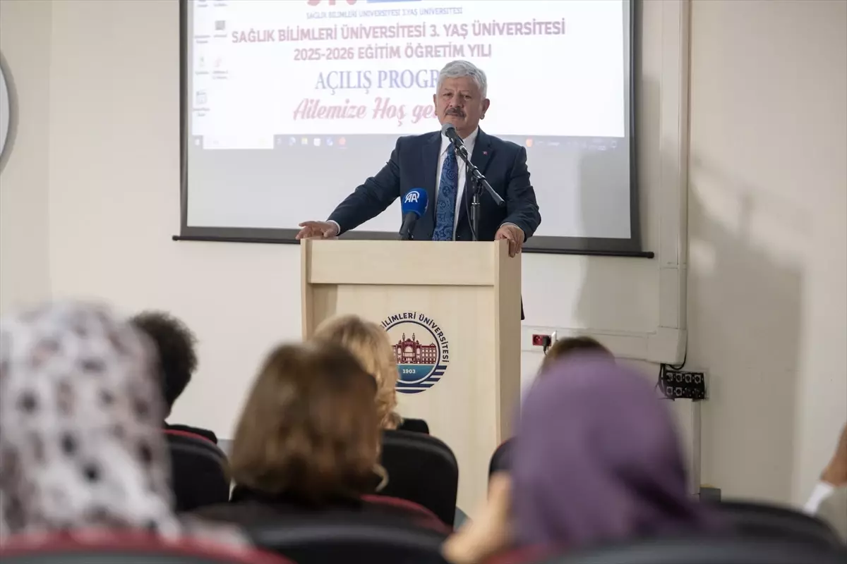 60 Yaş Üstü İçin 3. Yaş Üniversitesi Açıldı