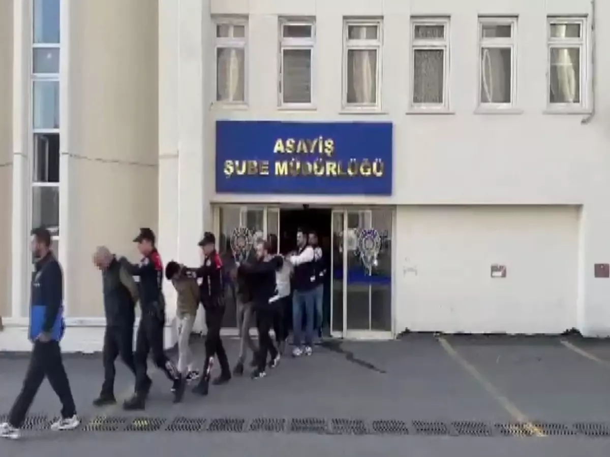 Ankara’da Kızılay’da Fuhuş ve Dolandırıcılık Operasyonu