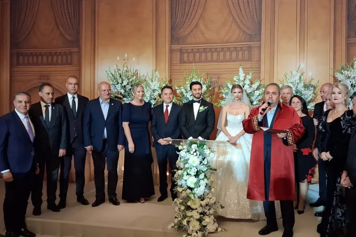Siyaset ve Ekonomi Dünyasını Buluşturan YouTuber Düğünü Ankara’da Görkemli Bir Şölene Dönüştü