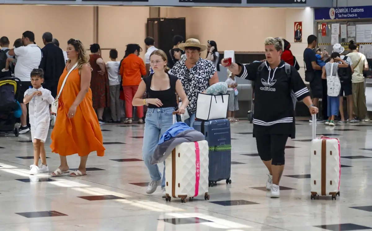 Antalya’ya En Fazla İngiliz ve Polonyalı Turist Geldi