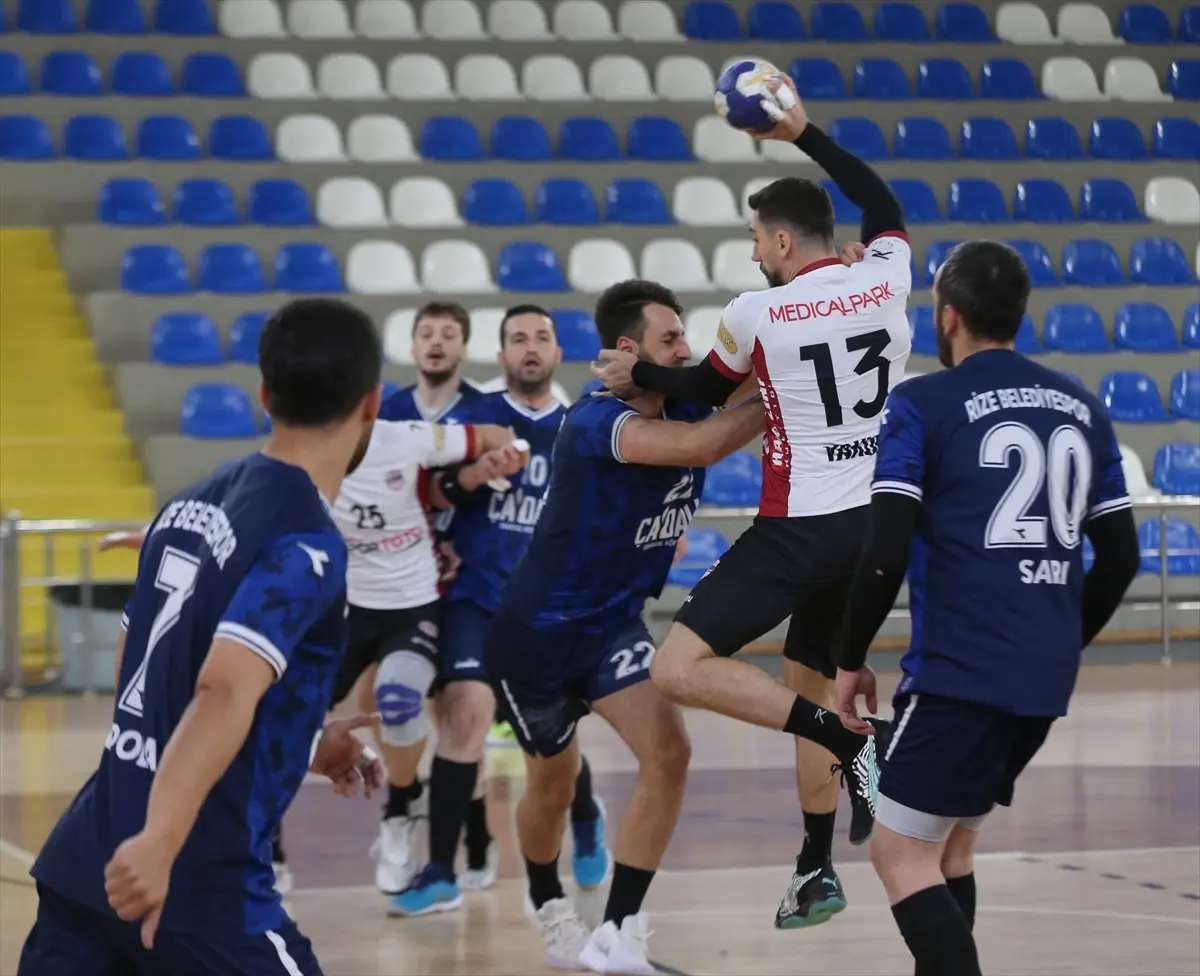 İstanbul Gençlik Rize’yi Farka Koştu: 13. Hafta Şampiyonluk Yolunda