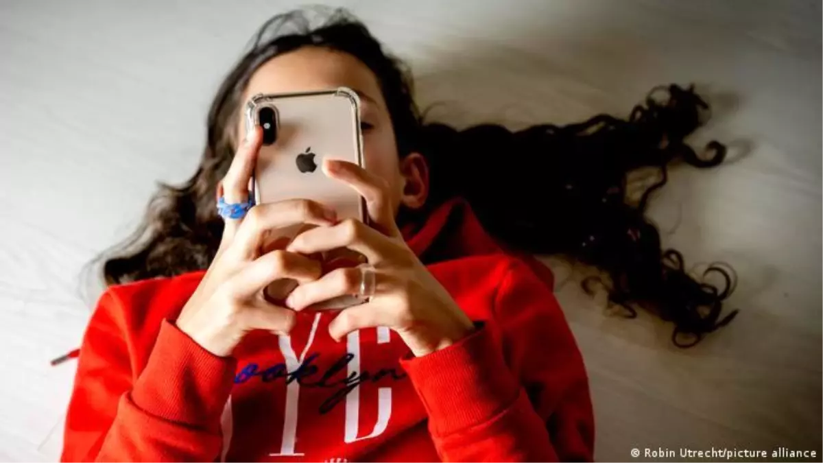 AB’de 13 Yaş Altı Sosyal Medya Yasaklanıyor: Dijital Güvenlikte Çığır Açan Adım