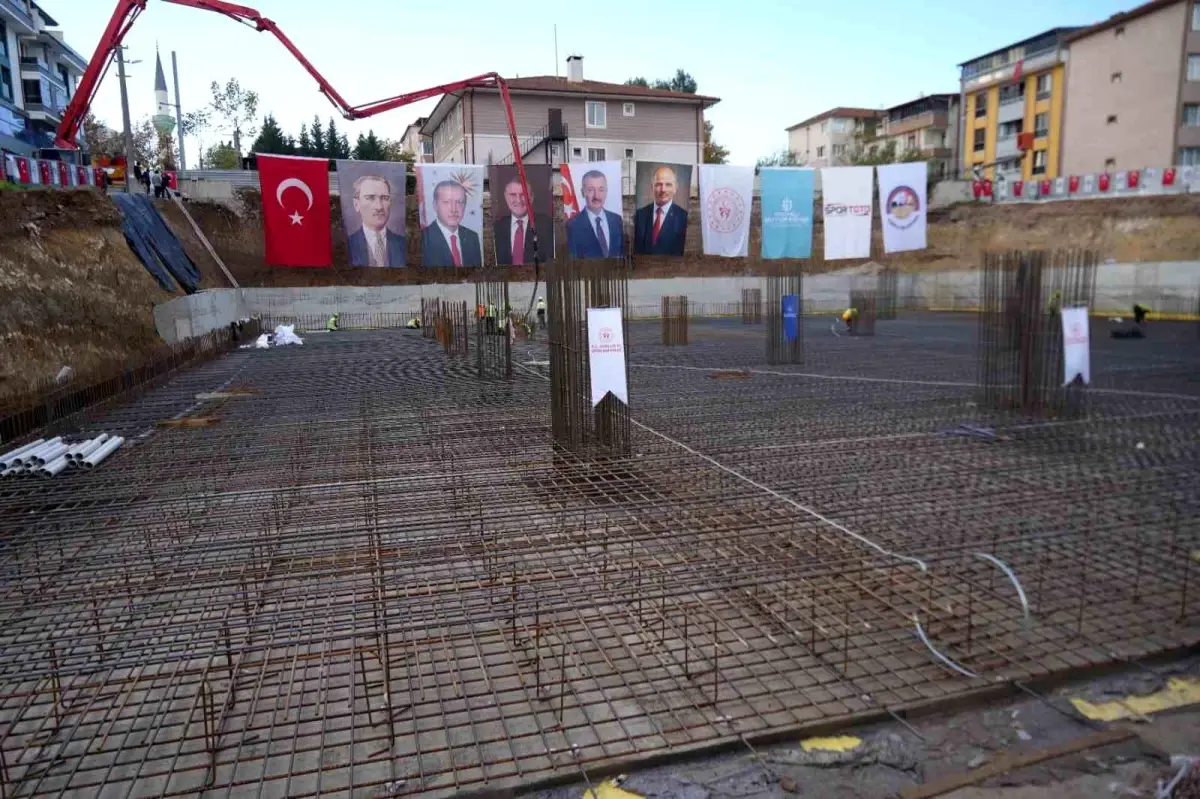 Bakan Bak: “Türkiye şu anda spor tesisi devrimi yaşıyor”