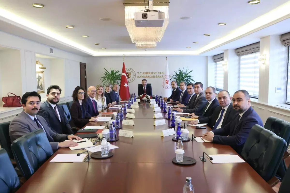 Bakan Bayraktar, Dünya Bankası Direktörü ile Enerji Dönüşümünü Hızlandıracak Görüşme Gerçekleştirdi