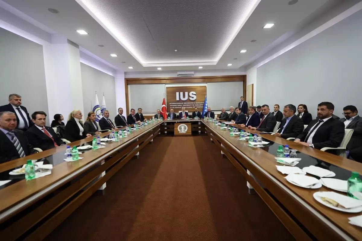 Ticaret Bakanı Ömer Bolat Bosna Hersek’te Gençlerle Buluştu: Ticari İş Birliğinin Geleceği Masada