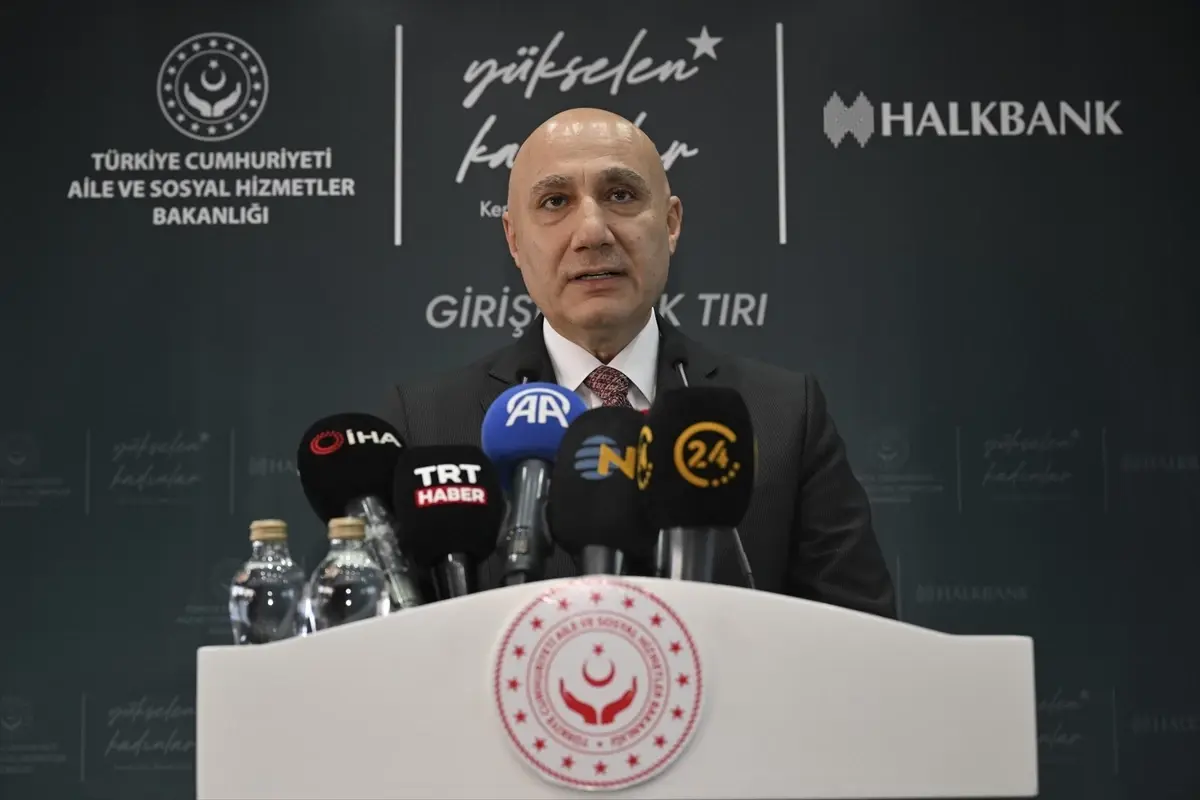 Bakan Göktaş, Yükselen Kadınlar Girişimcilik Eğitim Tırı Lansmanı’nda Kadın Girişimciliğine Büyük Destek Verdi