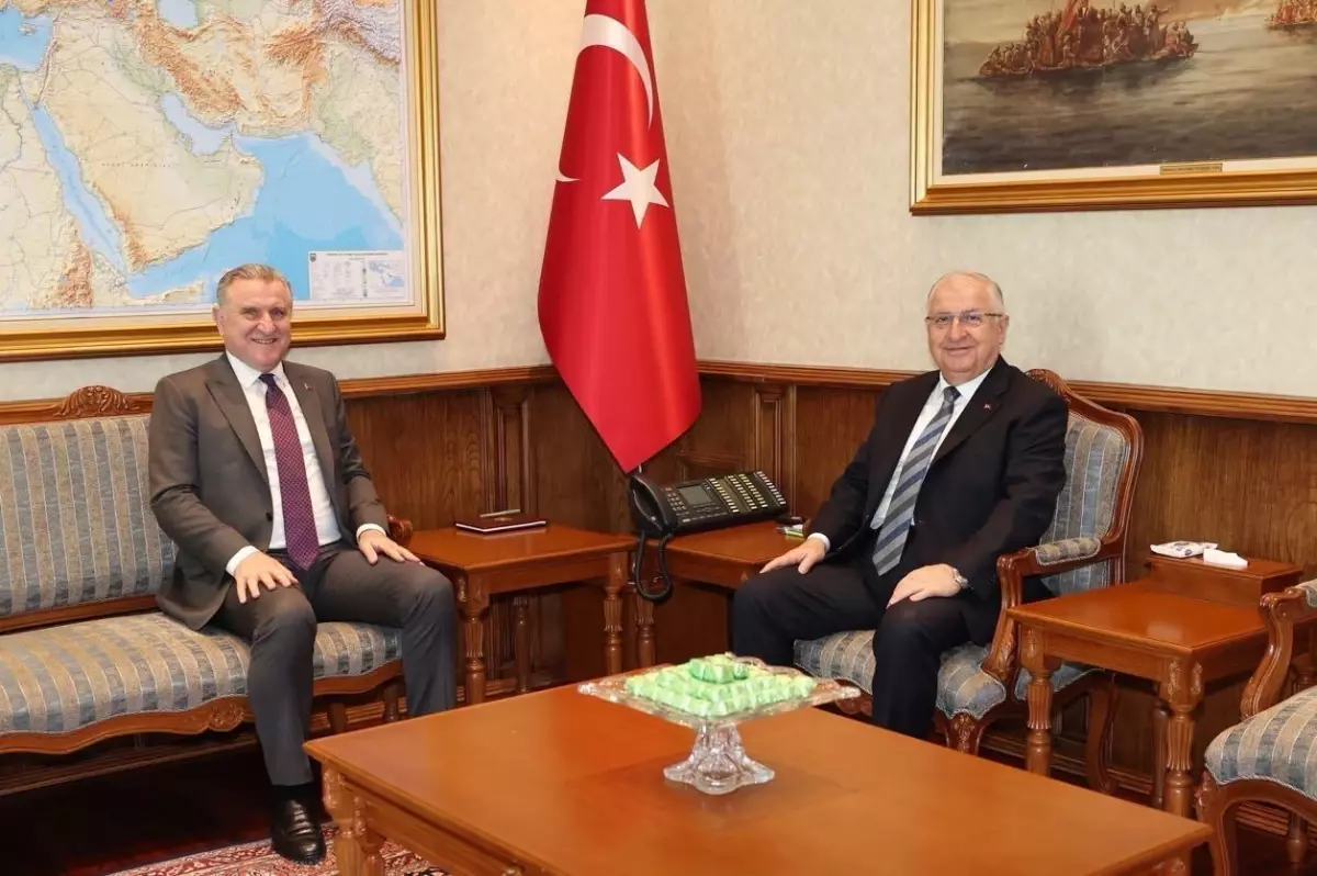 Bakan Güler ve Bakan Bak Yoğun Görüşmeler Yaptı: Savunma ve Gençlik Sporunda Ortak Çıktı