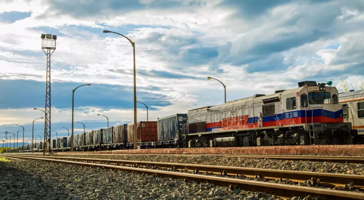 Demir Yolu İltisak Hattı Uzunluğunu 608 km’ye Çıkarma Hedefi 2028’de Gerçekleşecek