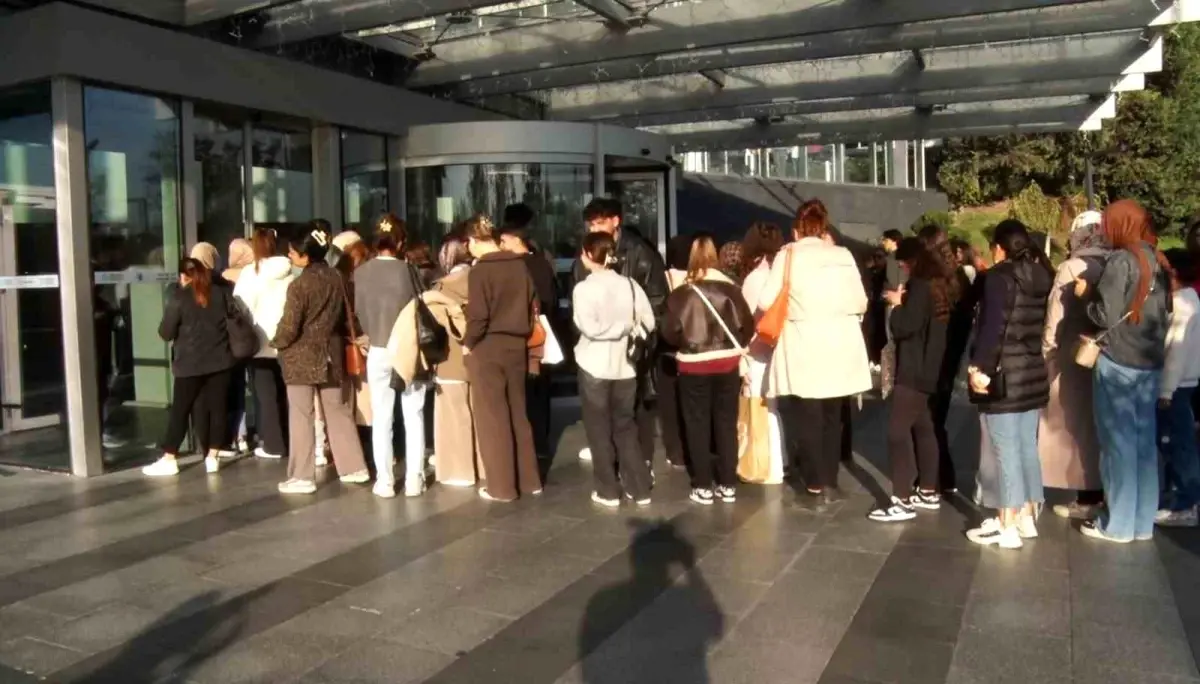 Bakırköy’de Kasım İndirimleri Yoğunluk Yarattı