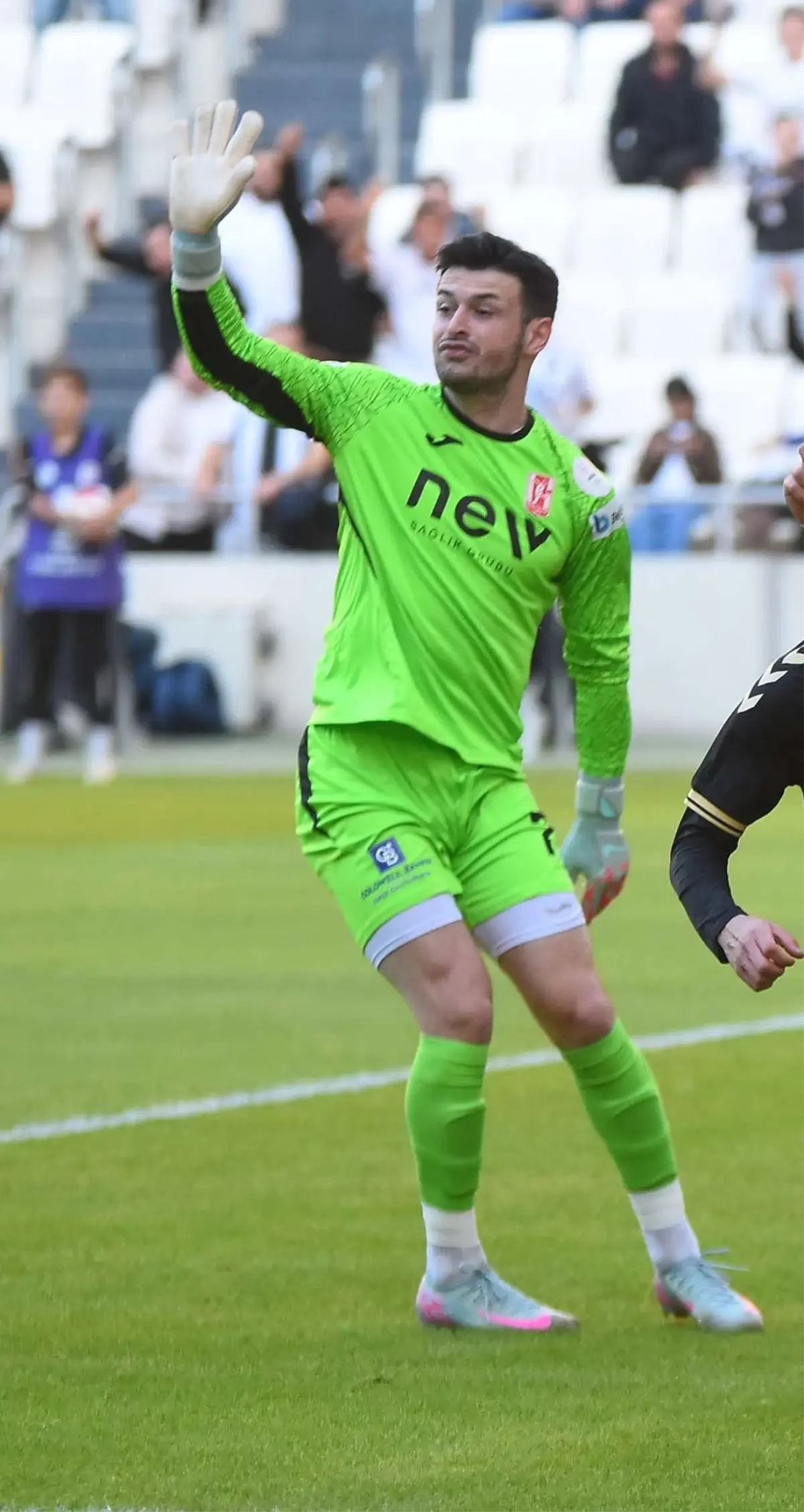 Balıkesirspor’da Kaleci Krizi: PFDK Kararı Takımı Nasıl Etkileyecek?