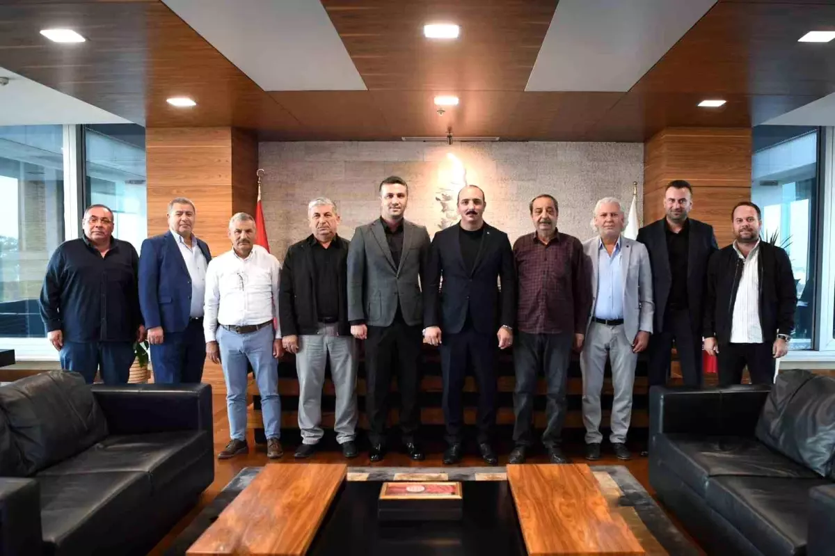 Konyaaltı Belediye Başkanı Cem Kotan, Ulaşım Esnafıyla Bir Araya Gelerek Çözüm Üretti