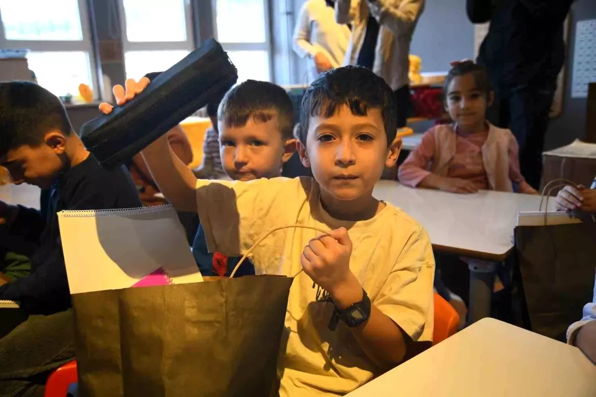 Sındırgı’daki Çocuklara Destek