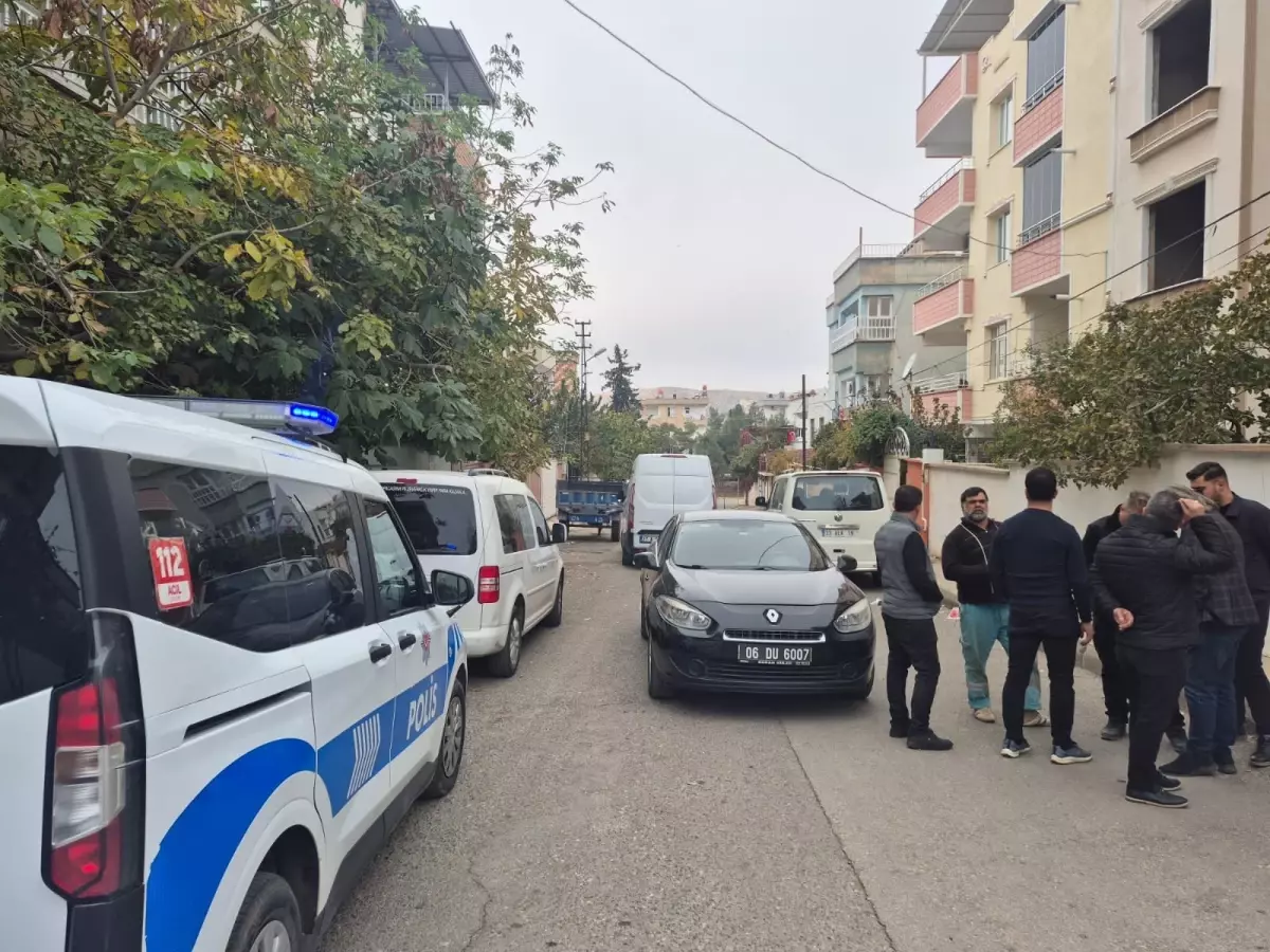 Boşanma Aşamasındaki Eşini Silahla Katletti! Polis Tarafından Vurularak Yakalandı