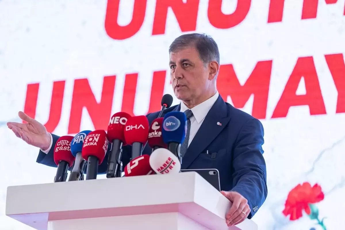 Cemil Tugay Umreye Gitti, CHP Yönetimi Sonradan Öğrendi!