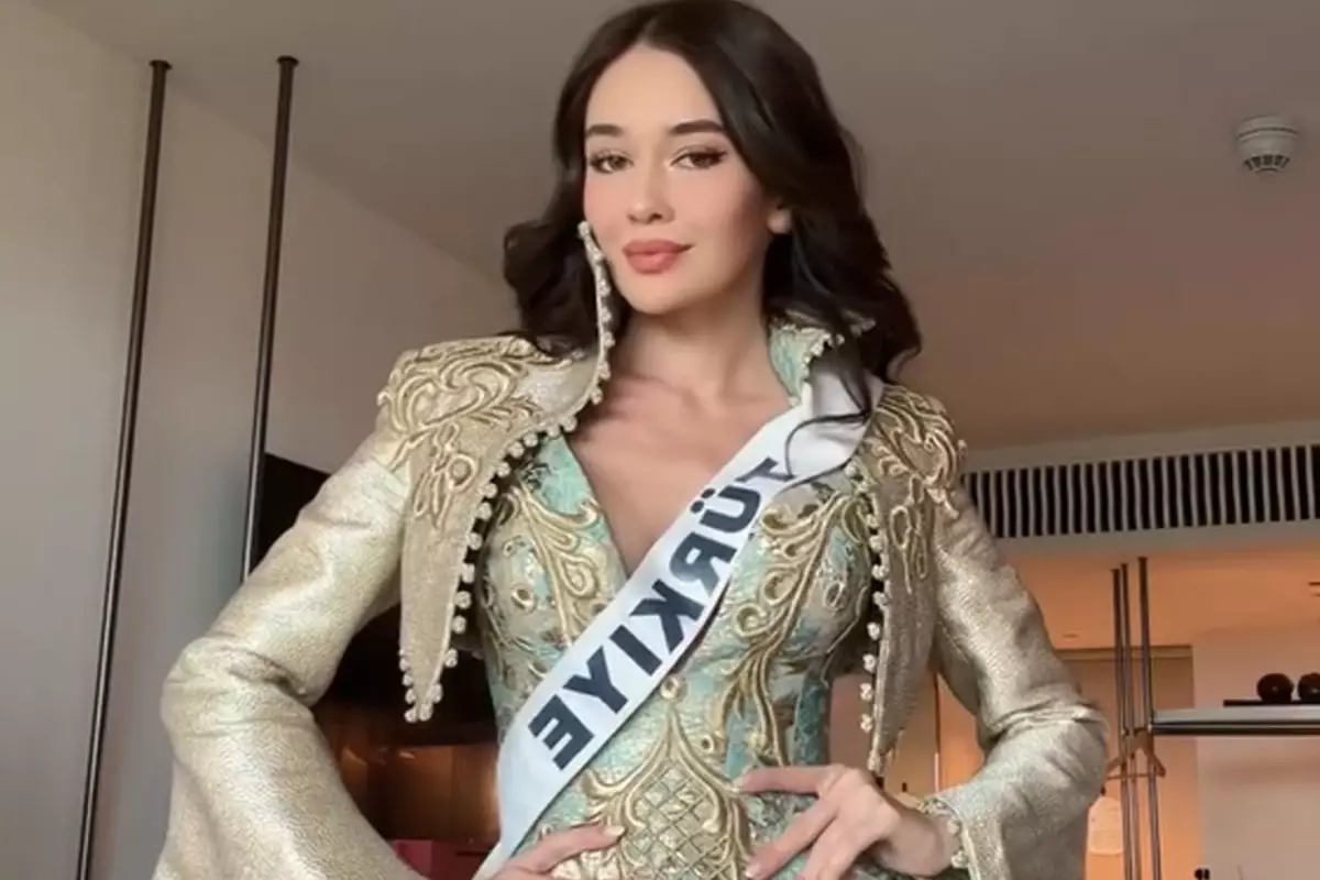 Ceren Arslan’ın Hürrem Sultan İlhamlı Kostümü Sosyal Medyada Fırtına Gibi Esti!