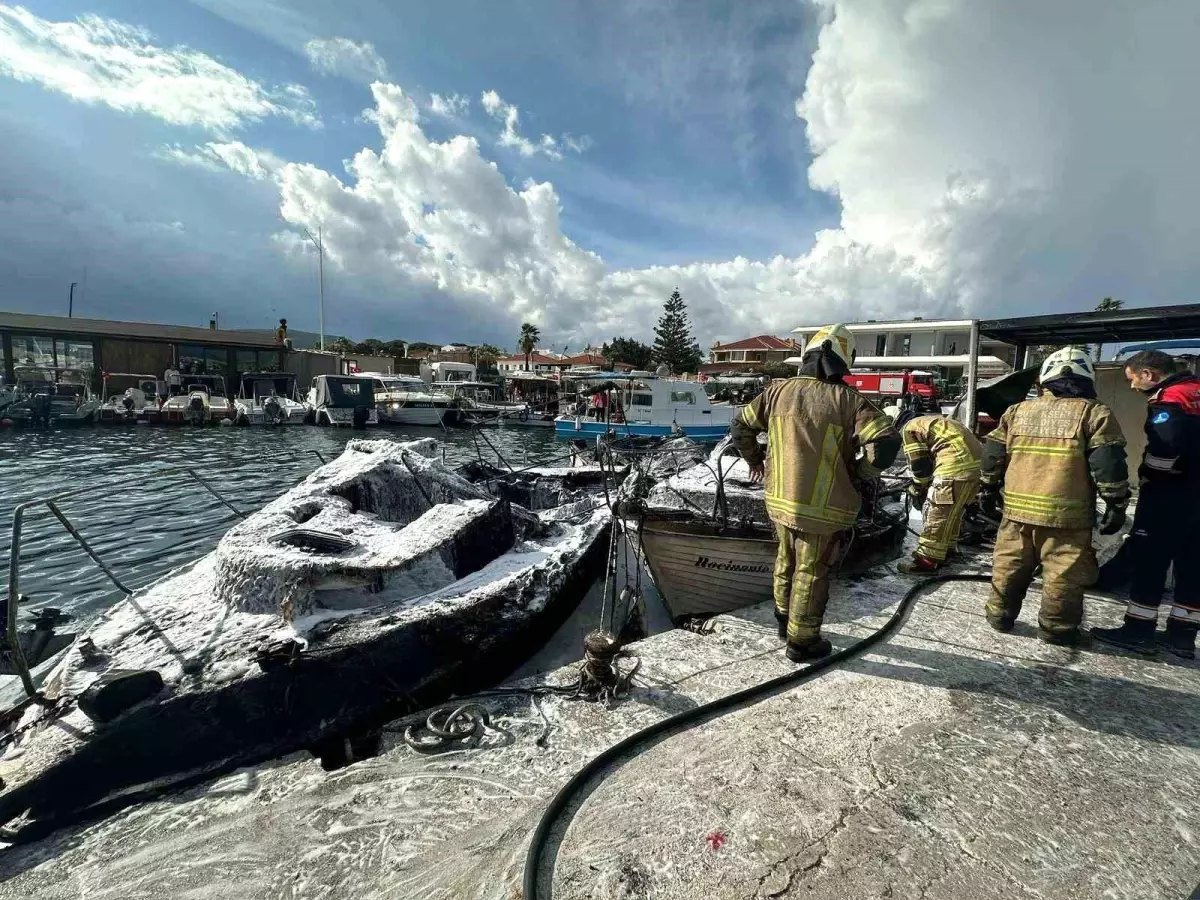 Çeşme’de Şok Yangın: 7 Özel Tekne Kısa Sürede Alevlere Teslim Oldu