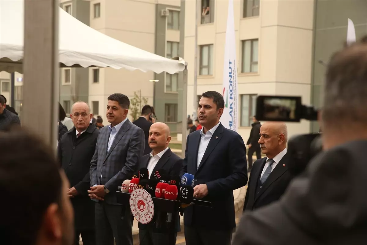 Çevre, Şehircilik ve İklim Değişikliği Bakanı Murat Kurum, Adıyaman’da Konut ve Yolsuzluk İddialarını Açıklıyor