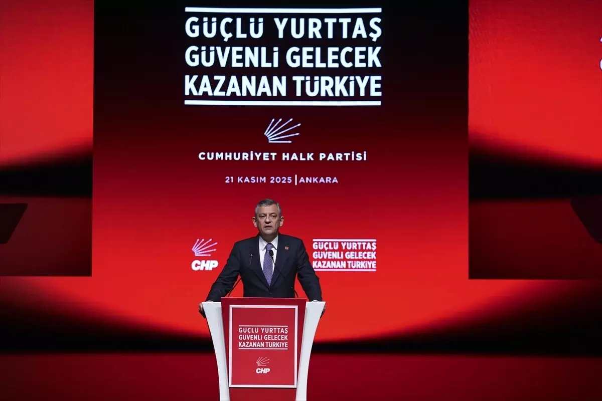 Özgür Özel’den Yeni Parti Programı Açıklaması: Milli Egemenlik, Hukuk Devleti ve Sosyal Refah Vurgusu
