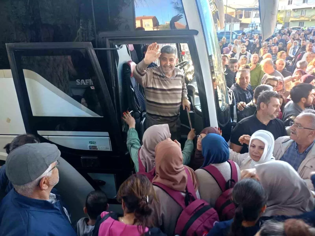 Aydın’dan 90 Kişilik Umre Kafilesi Diyanet’in Dua ve Dualar Eşliğinde Uğurlandı