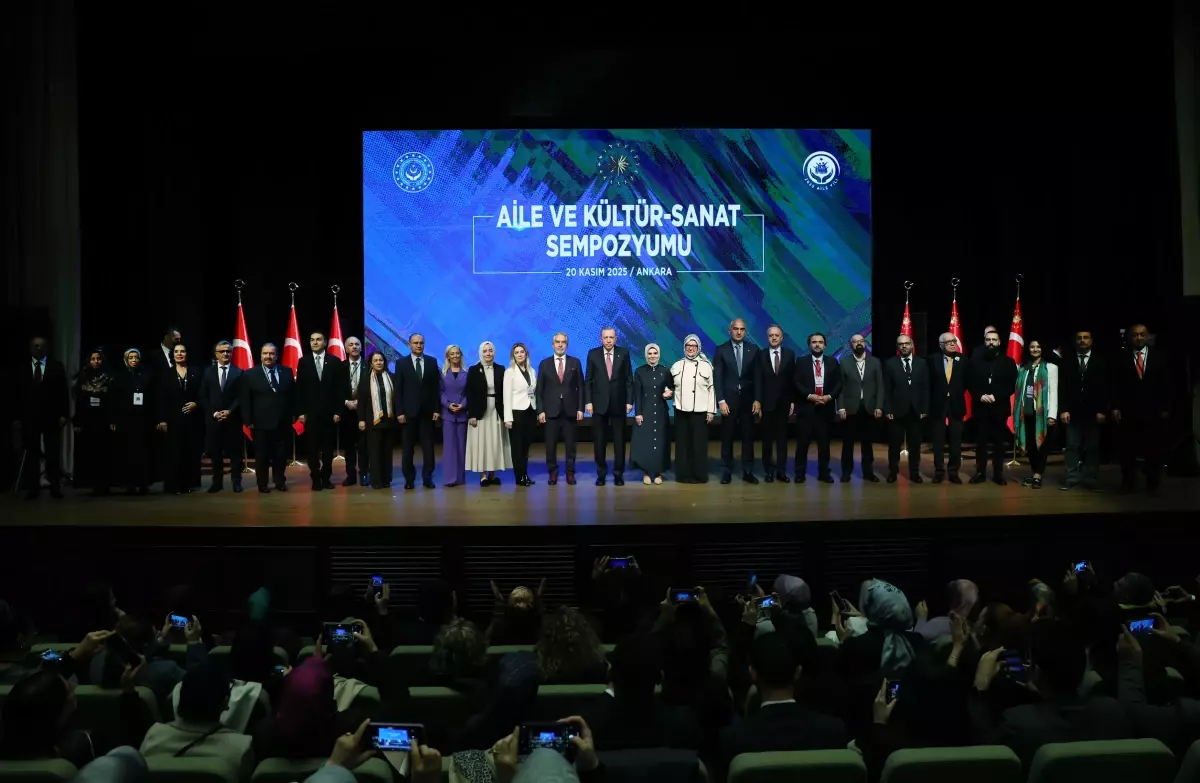 Cumhurbaşkanı Erdoğan: Geleceğimiz Açısından Alarm Zilleri Çok Yüksek Sesle Çalıyor