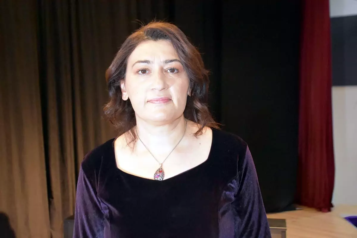 Prematüre Bebek Defne Kırıcı, Doktoruyla Piyano Konserine Çıktı ve Ailelere Umut Aşıladı